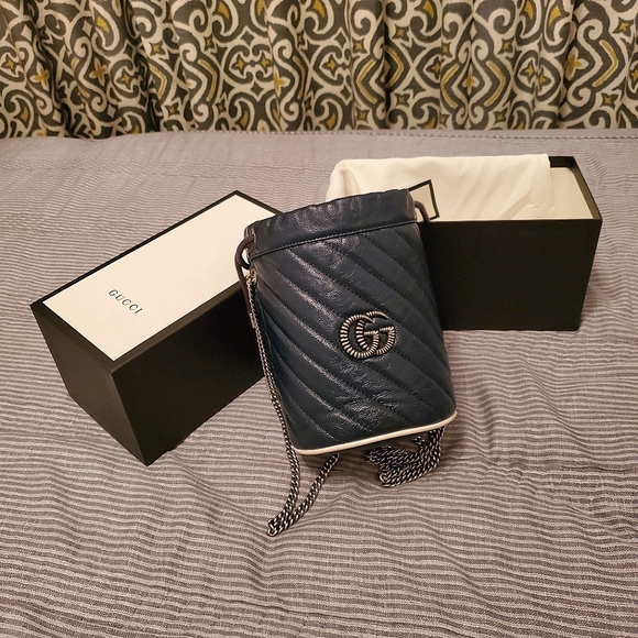 [SOLD] Gucci limited edition bucket bag - Picture 12 of 16